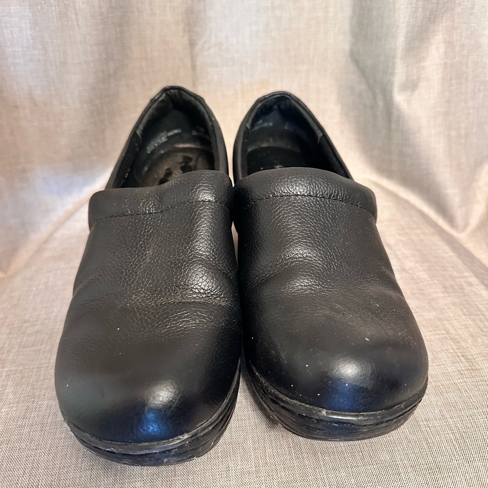 B.O.C. Classic Black Women's Clogs